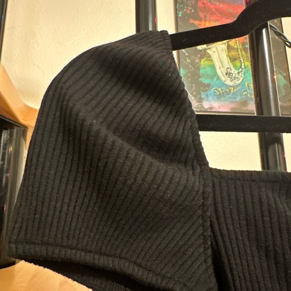 Black Ribbed Puff Sleeve Top - Picture 2 of 3